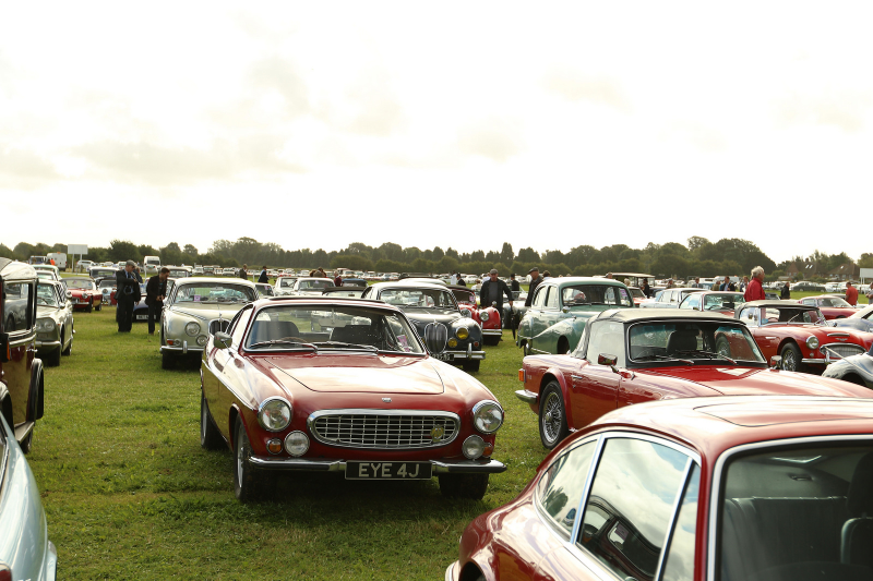 Illustration for article titled The Parking Lot At The Goodwood Revival Is The Most Magical Parking Lot In The World